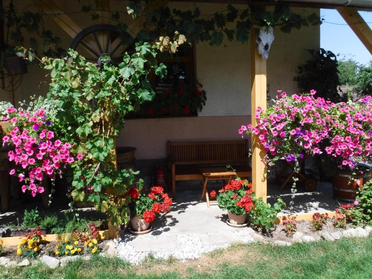 Farma Zahradnice Olbramovice  Exterior photo